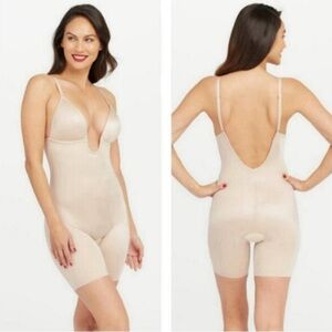 SPANX Suit Your Fancy Plunge Low-Back Mid-Thigh Nude Bodysuit size Medium 40716